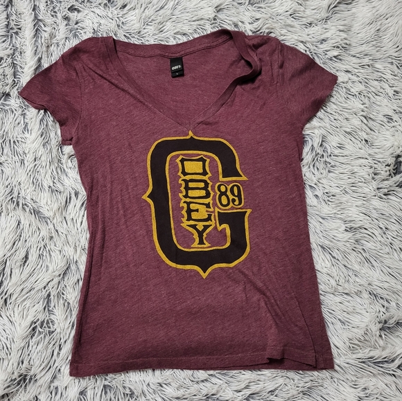 Obey T-Shirt - Picture 1 of 3